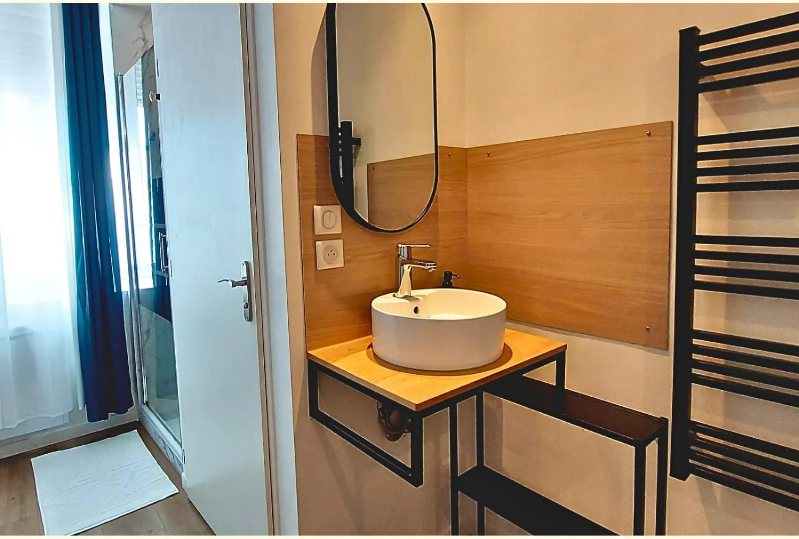 Apartment Artklein * T1 Tout Confort - Fibre -Halles Diderot Roanne
